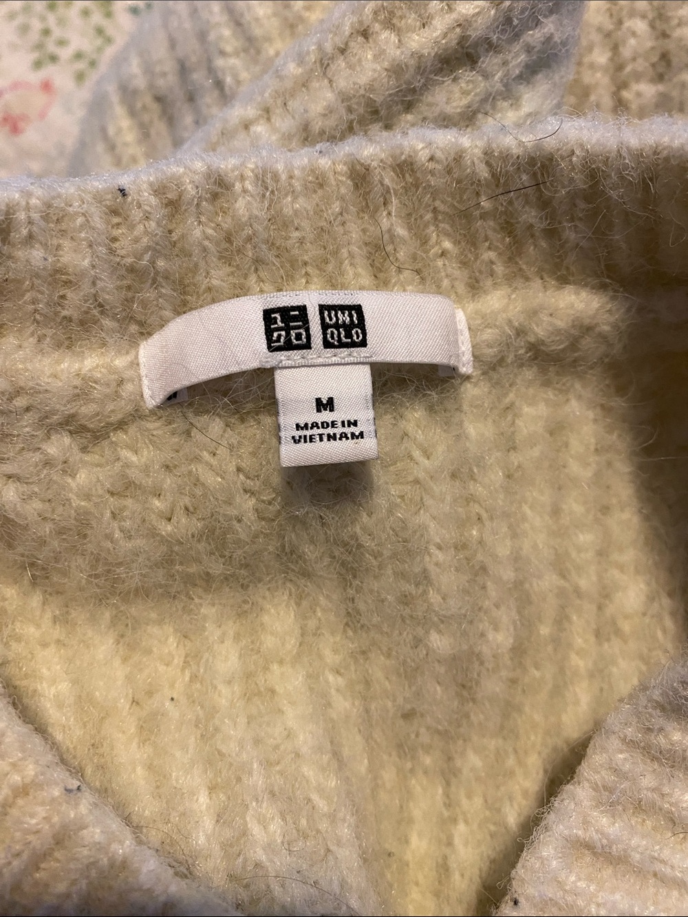 Uniqlo Cream Textured Knit Pullover - Picture 1 of 4